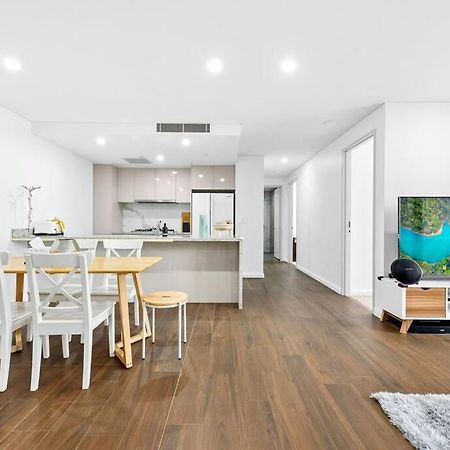 Four Bedroom Apartment With Facilities In Olympic Park Сидней Экстерьер фото