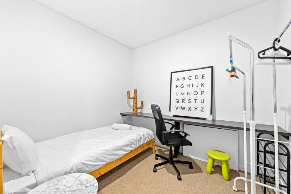 Four Bedroom Apartment With Facilities In Olympic Park Сидней Экстерьер фото