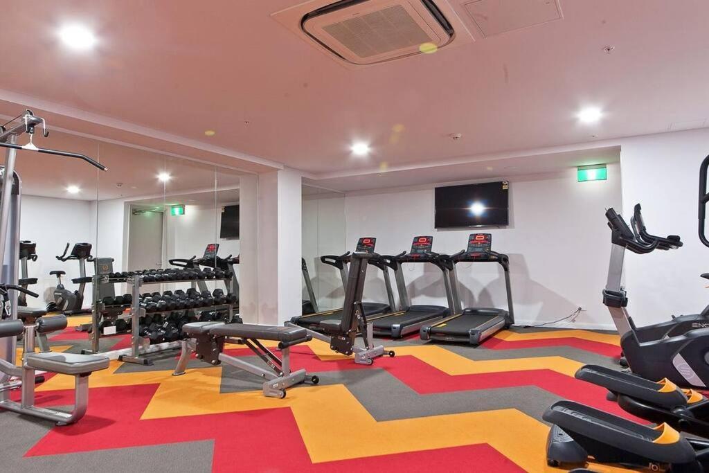 Four Bedroom Apartment With Facilities In Olympic Park Сидней Экстерьер фото